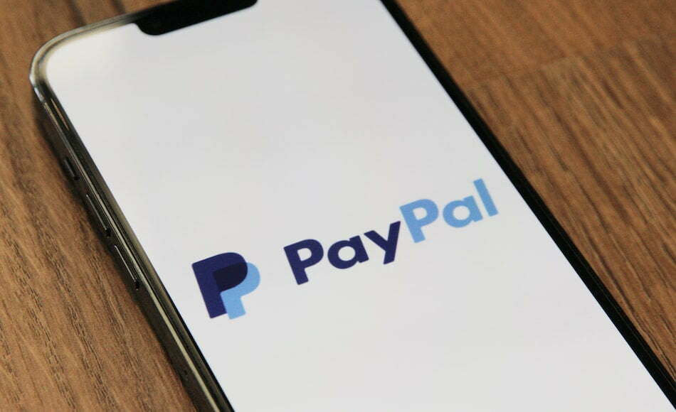Smartphone-with-paypal-logo-on-screen